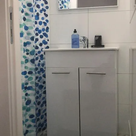 Isramax Apartment Near The Beach. Bat Yam Exterior photo