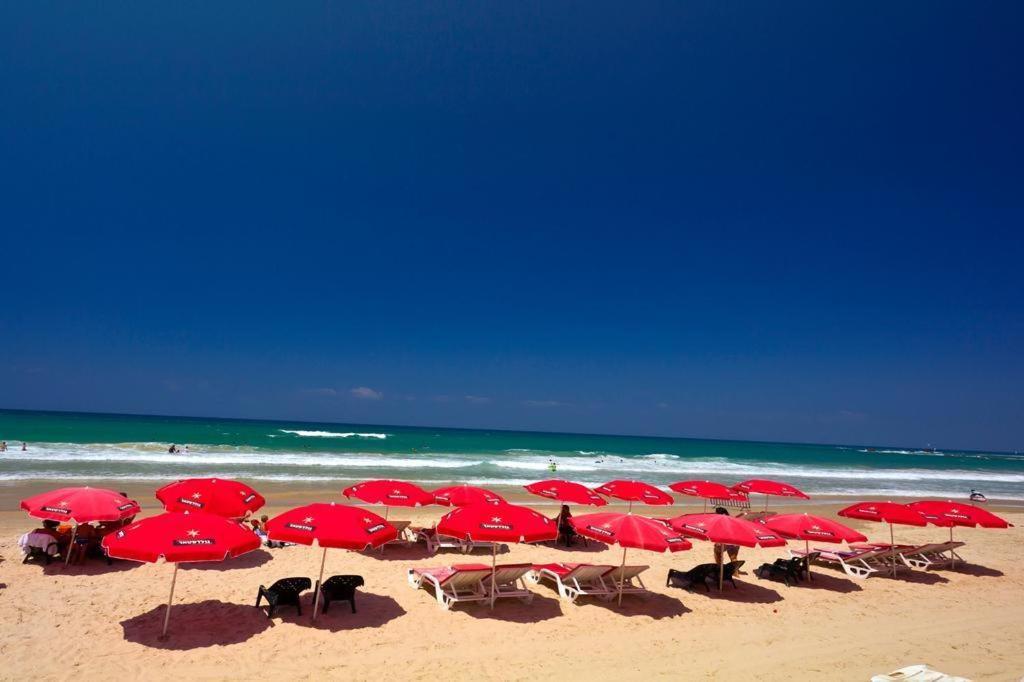 Apartment Isramax Near The Beach. Bat Yam