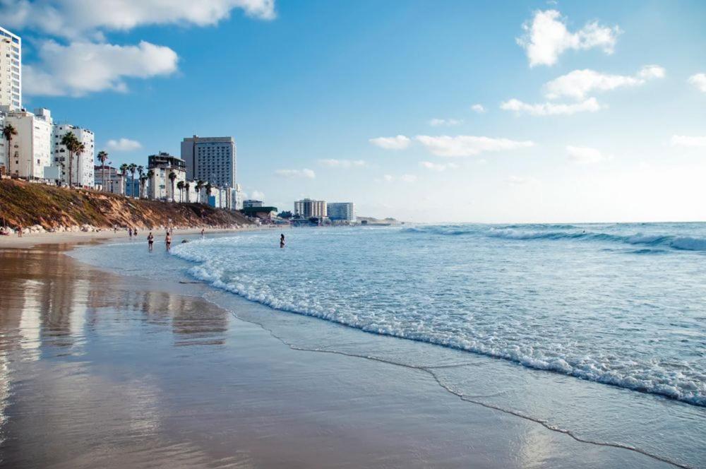 Апартаменты Isramax Near The Beach. *